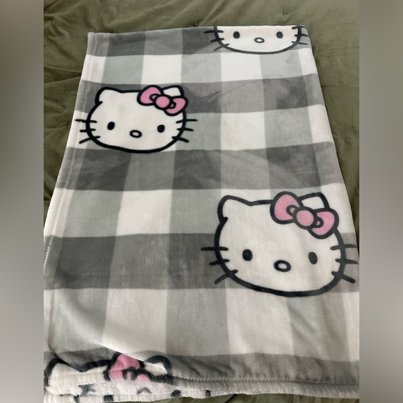 HTF Hello Kitty Plaid Throw Blanket - Picture 2 of 2